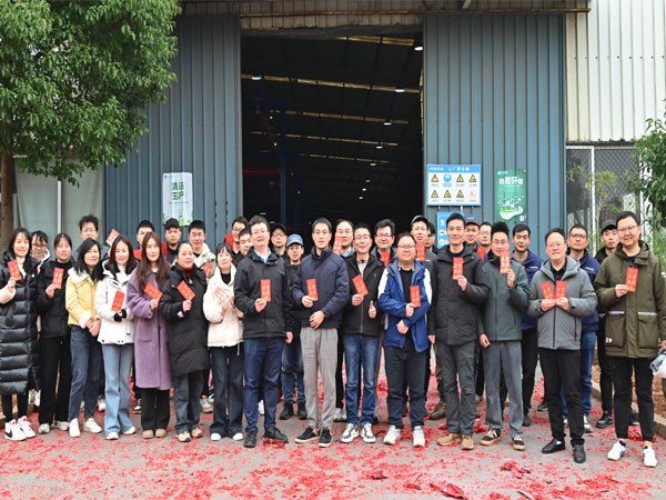 2025年新春開(kāi)門(mén)紅